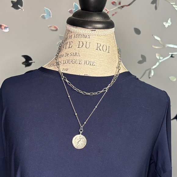 None Jewelry - Silver Chain Necklace with Coin Pendant